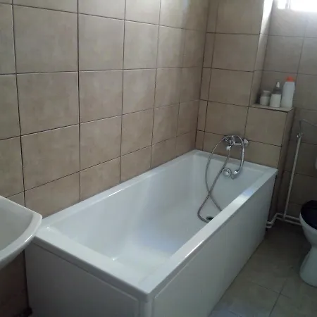 Piata Lahovari Boutique Bed & Breakfast *