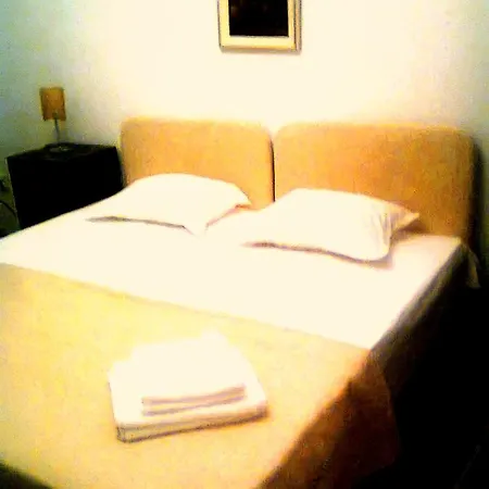 B&B Piata Lahovari Boutique