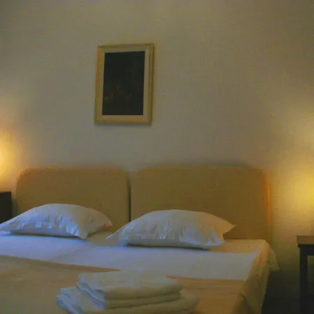 Piata Lahovari Boutique B&B *