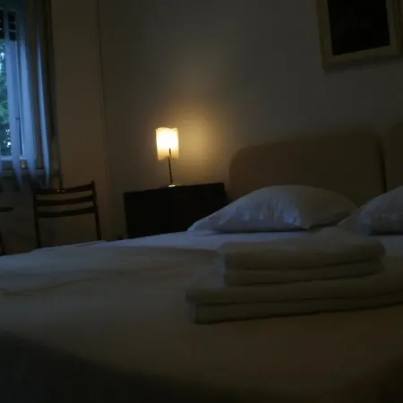 Piata Lahovari Boutique B&B