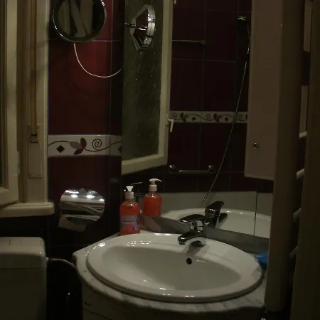 B&B Piata Lahovari Boutique Bucureşti