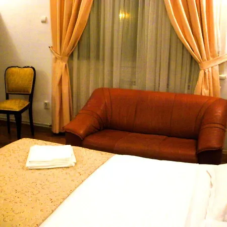 Piata Lahovari Boutique B&B *